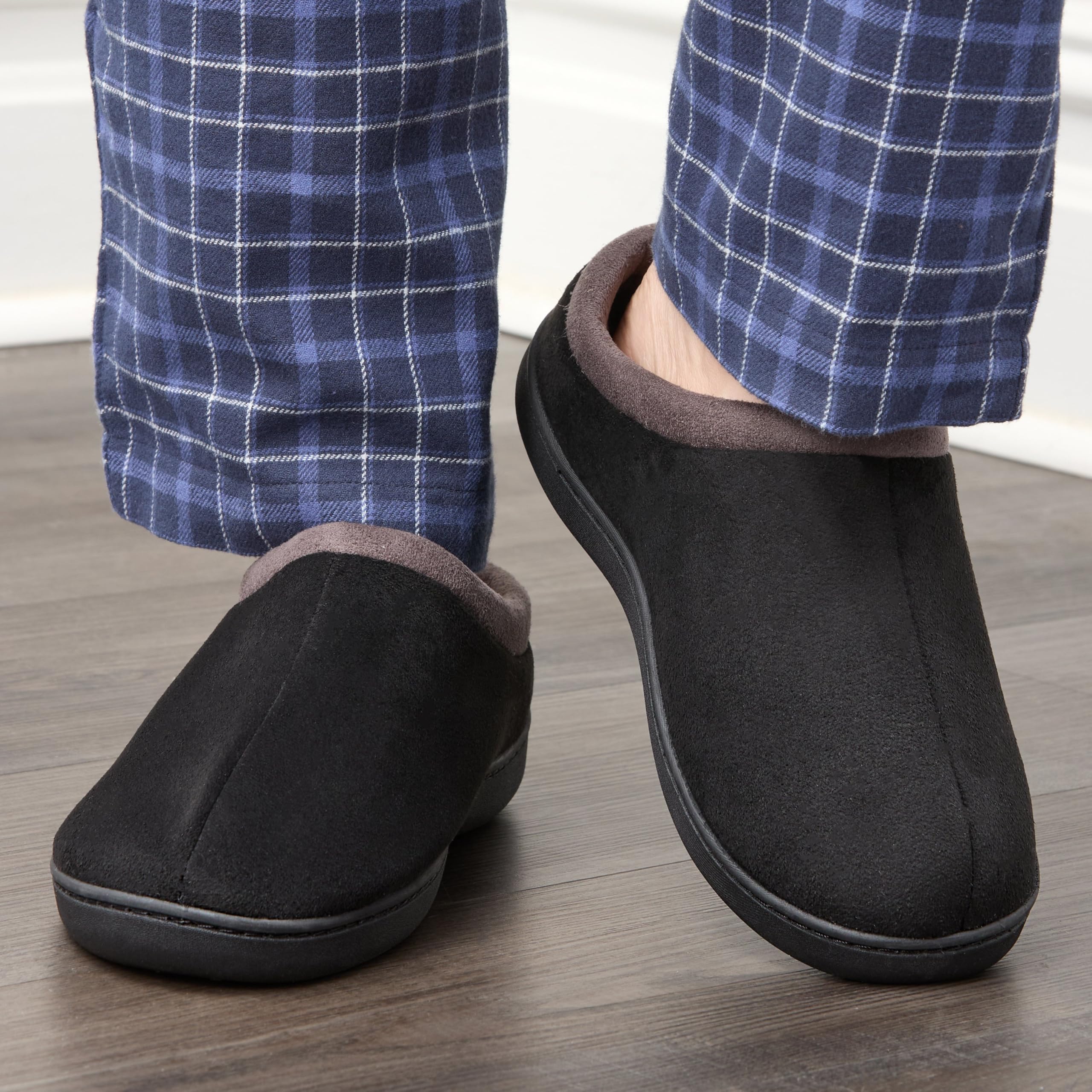Fruit of the Loom Slipper for Men - Microsuede Clog - Comfortable, Memory Foam Sole, Indoor/Outdoor, Machine Washable