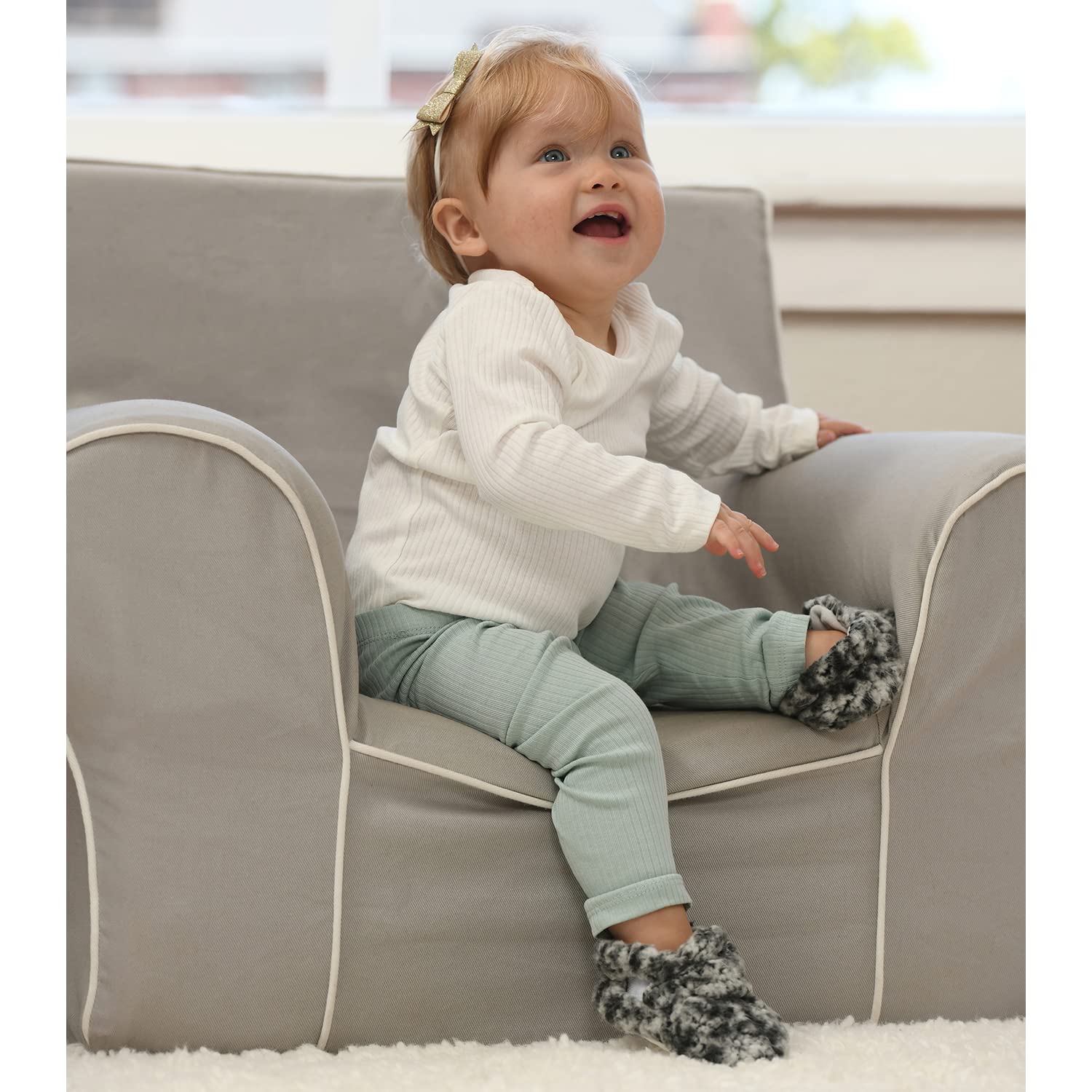 Fruit of the Loom Cozy Thermal Wrap Booties with Non-Skids for Baby Girls, Boys, Unisex