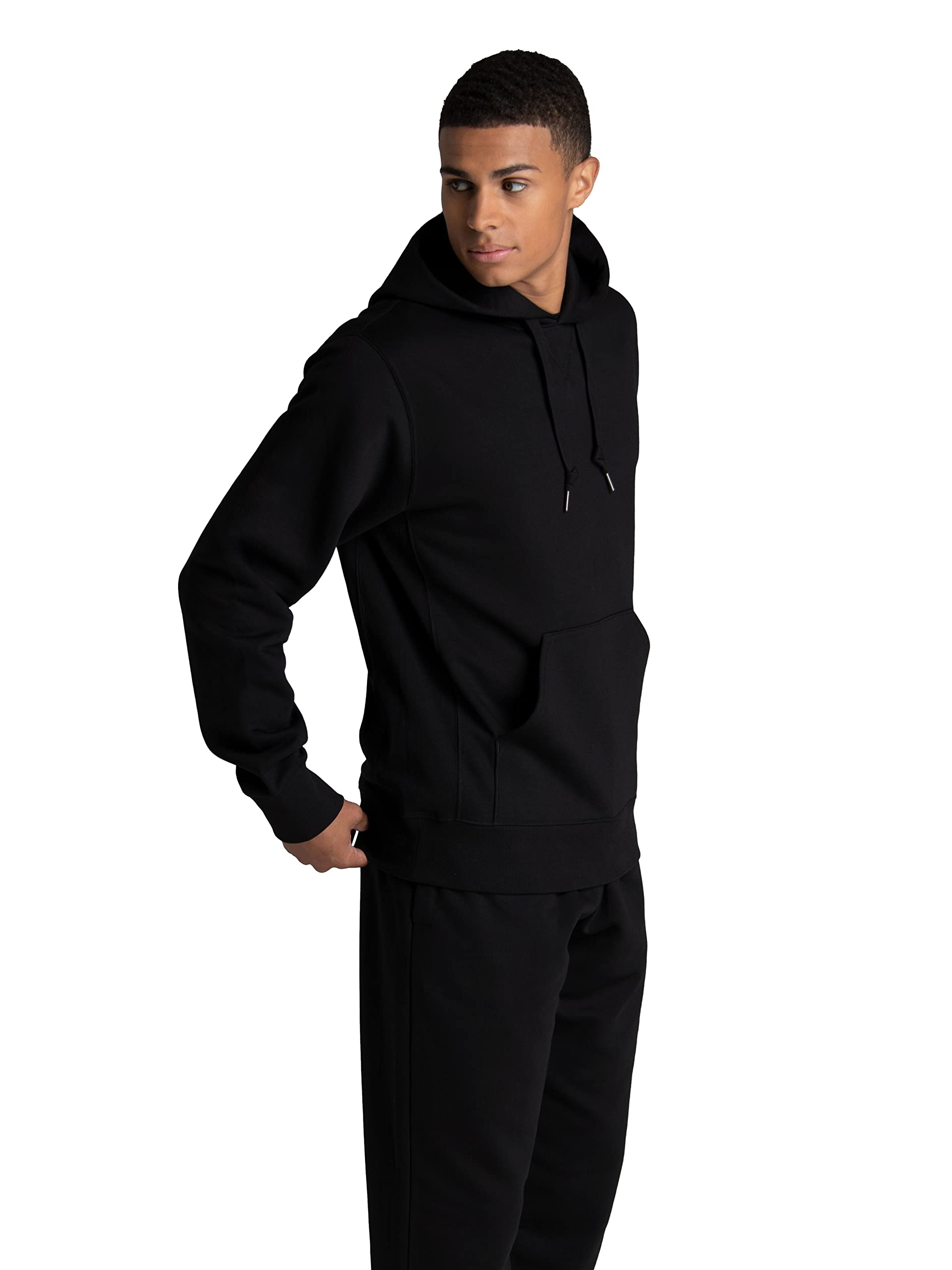 Fruit of the Loom Men's Crafted Comfort Fleece Crewneck Sweatshirts & Pullover Hoodies, Super Soft Cotton Blend, Sizes S-2X, Black, Small